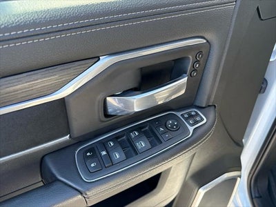 2024 RAM 3500 Laramie Crew Cab 4x4 8' Box