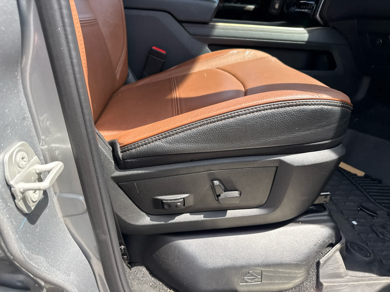 2024 RAM 3500 Limited Longhorn Mega Cab 4x4 6'4' Box
