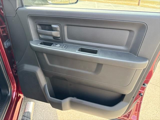 2023 RAM 1500 Classic Tradesman Crew Cab 4x4 5'7' Box