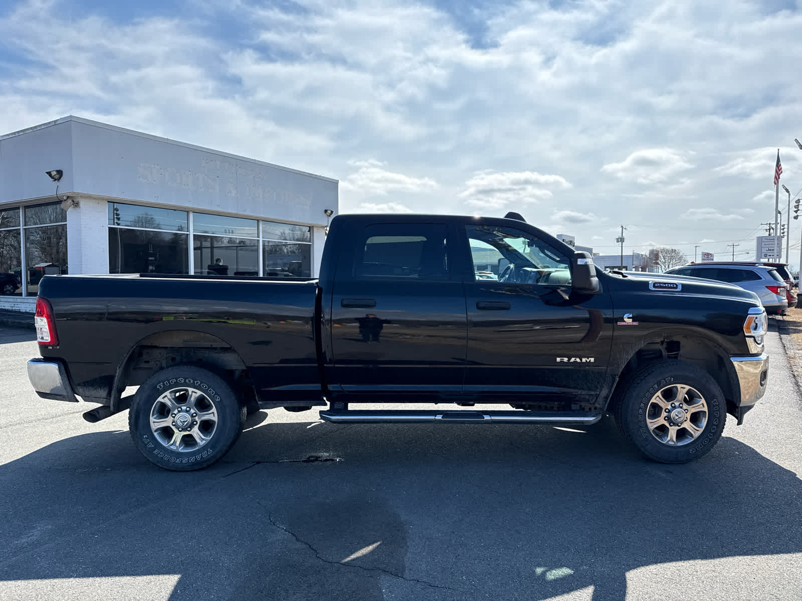 2024 RAM 2500 Big Horn Crew Cab 4x4 6'4' Box