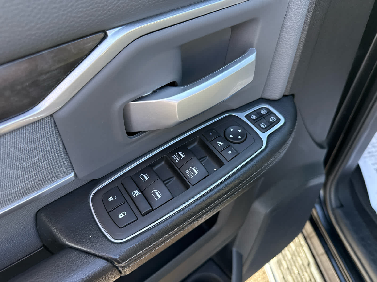 2023 RAM 2500 Big Horn Crew Cab 4x4 6'4' Box