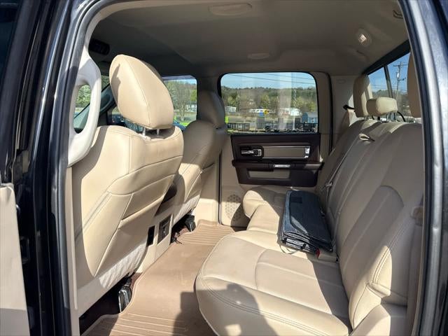 2018 RAM 2500 Laramie Crew Cab 4x4 6'4' Box