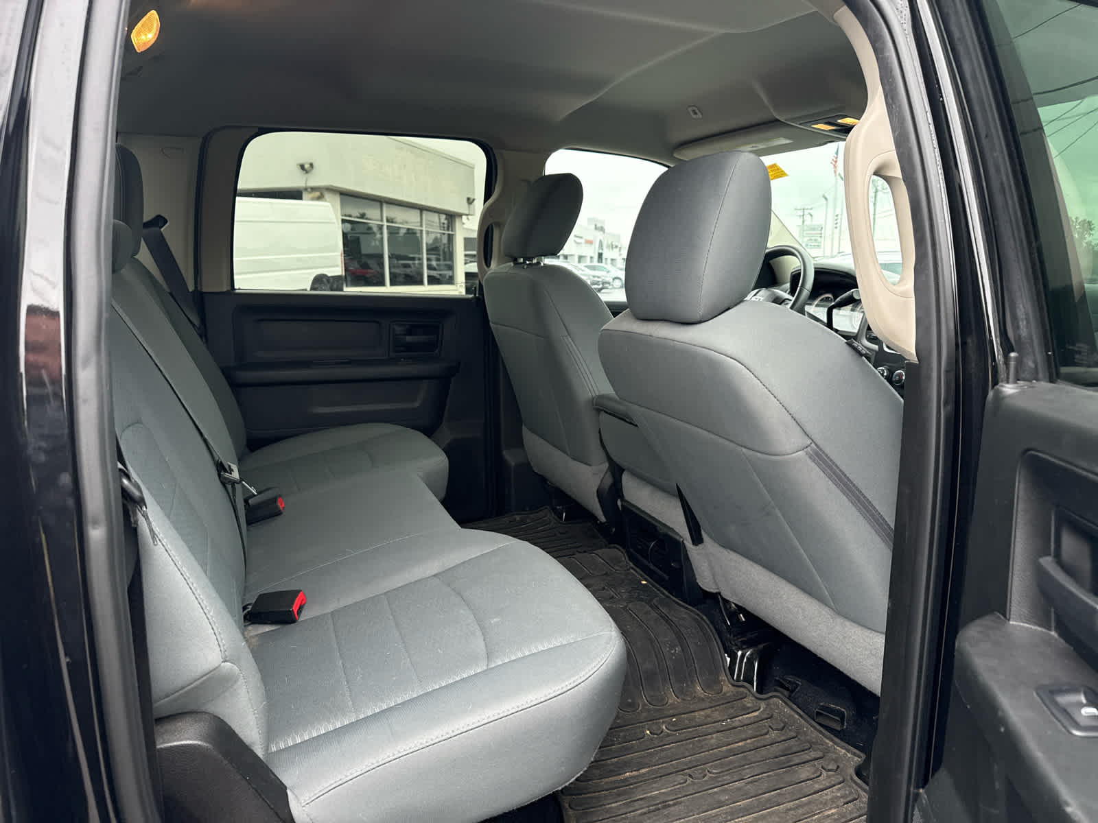 2018 RAM 2500 Tradesman Crew Cab 4x4 8' Box