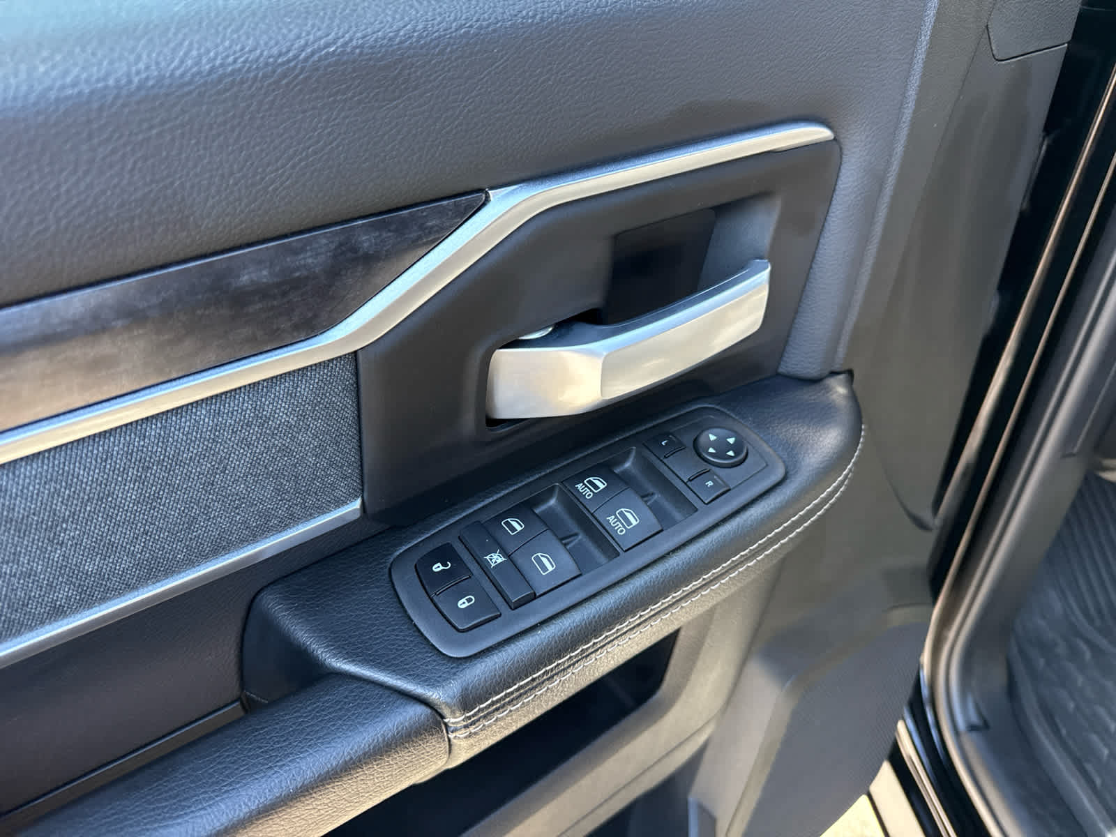 2022 RAM 2500 Big Horn Mega Cab 4x4 6'4'' Box