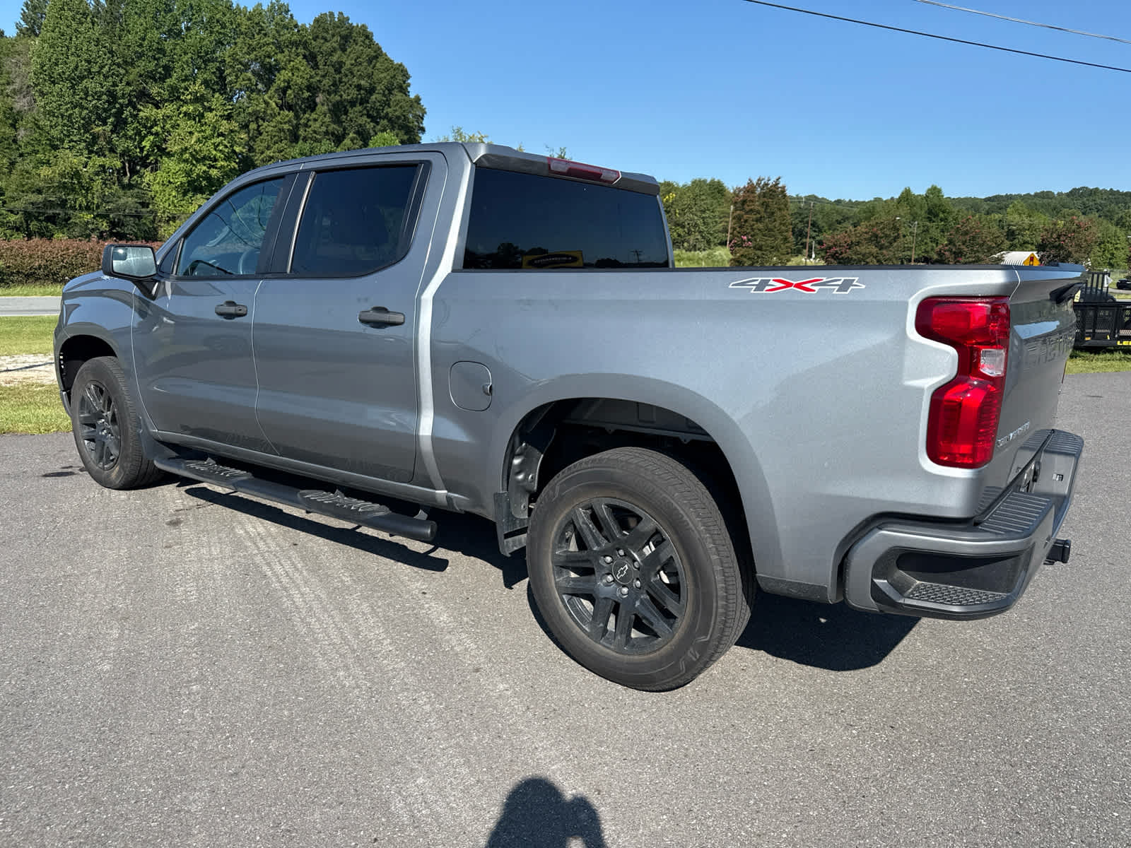 2023 Chevrolet Silverado 1500 4WD Crew Cab Short Bed Custom