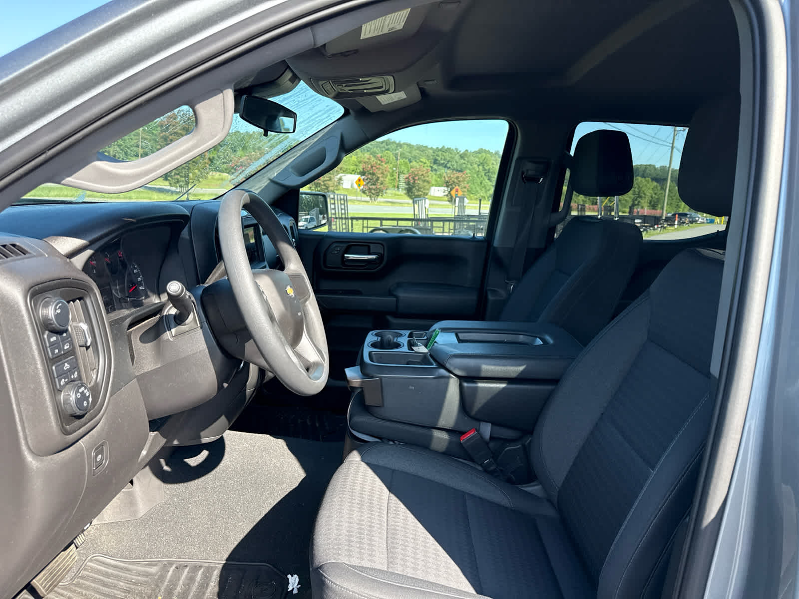 2023 Chevrolet Silverado 1500 4WD Crew Cab Short Bed Custom