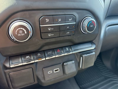 2023 Chevrolet Silverado 1500 4WD Crew Cab Short Bed Custom