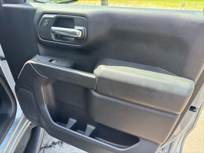 2023 Chevrolet Silverado 1500 4WD Crew Cab Short Bed Custom