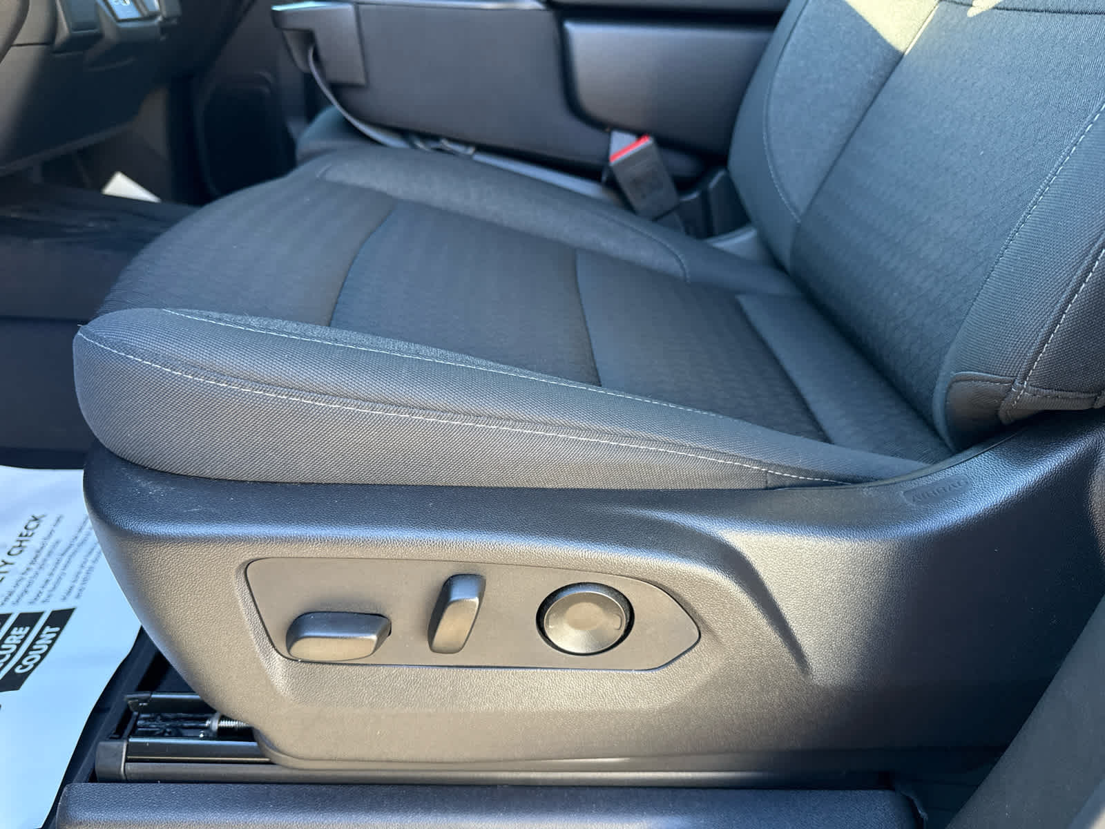 2024 Chevrolet Silverado 1500 4WD Crew Cab Short Bed Custom