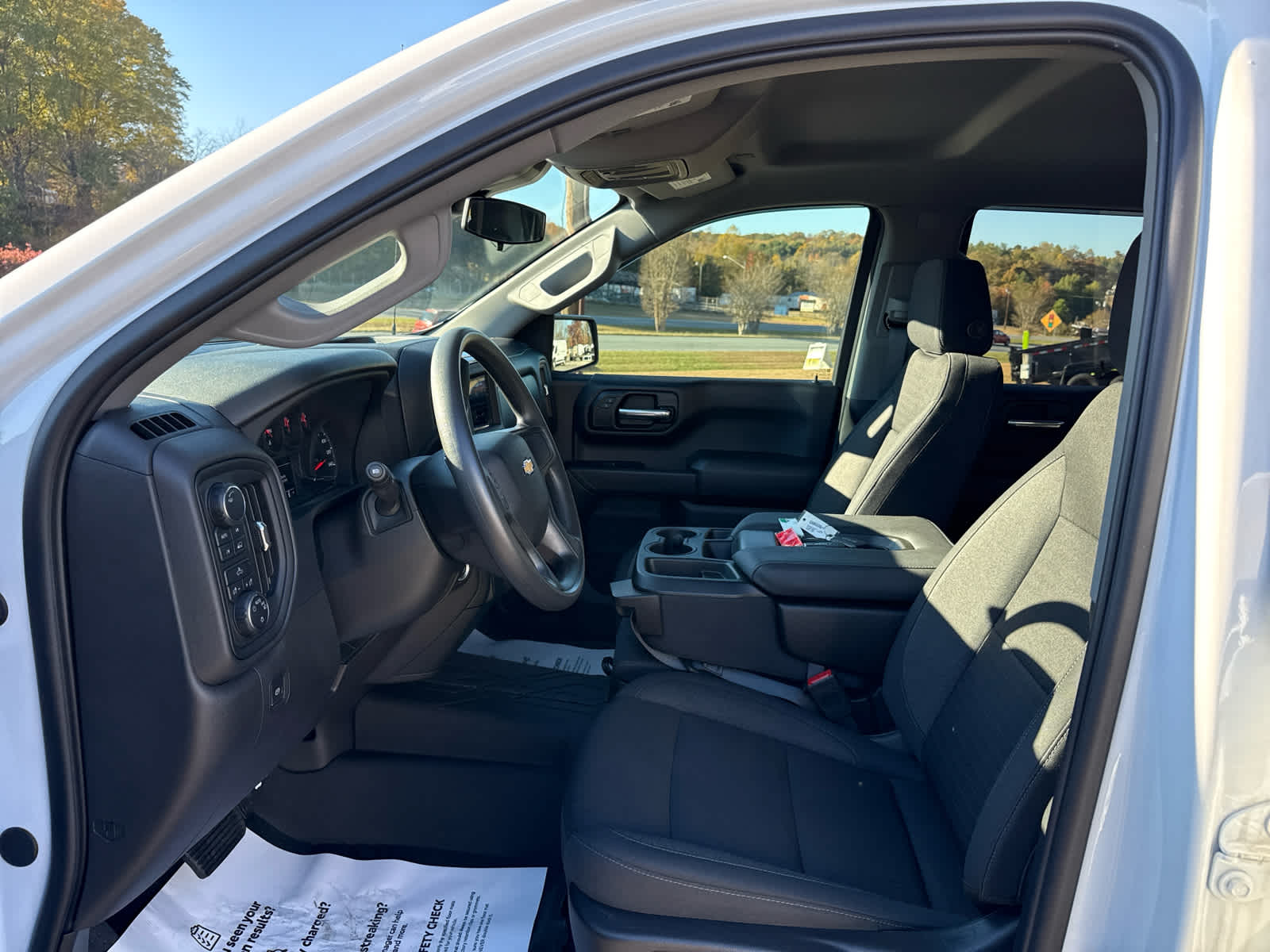 2024 Chevrolet Silverado 1500 4WD Crew Cab Short Bed Custom