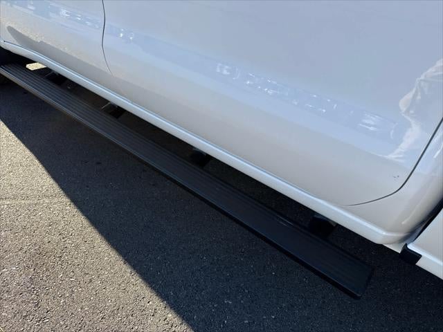 2024 Chevrolet Silverado 1500 4WD Crew Cab Short Bed Custom