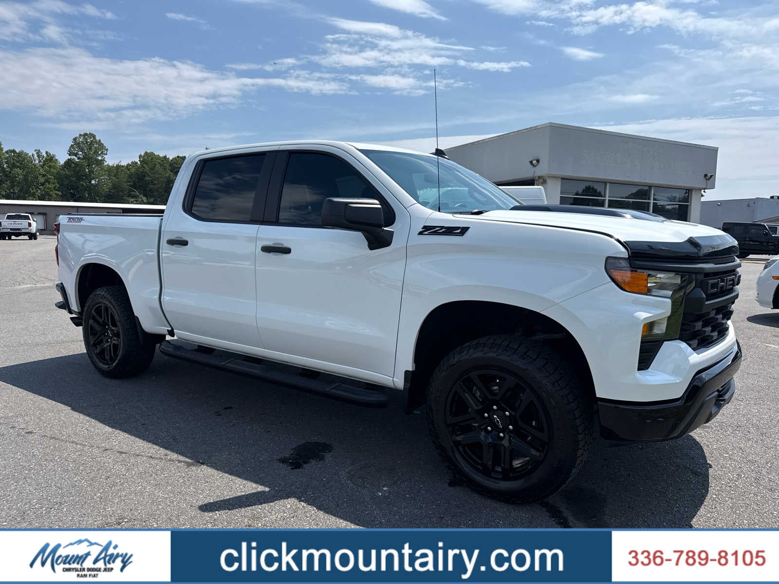 2024 Chevrolet Silverado 1500 4WD Crew Cab Short Bed Custom Trail Boss