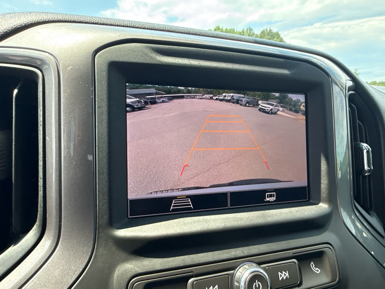 2024 Chevrolet Silverado 1500 4WD Crew Cab Short Bed Custom Trail Boss