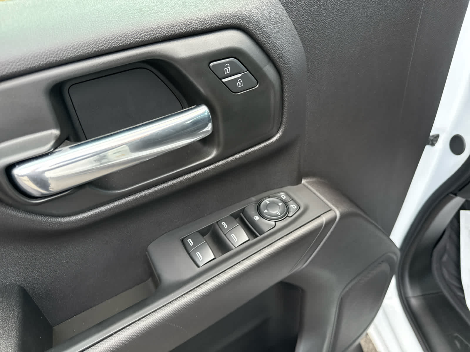 2024 Chevrolet Silverado 1500 4WD Crew Cab Short Bed Custom Trail Boss