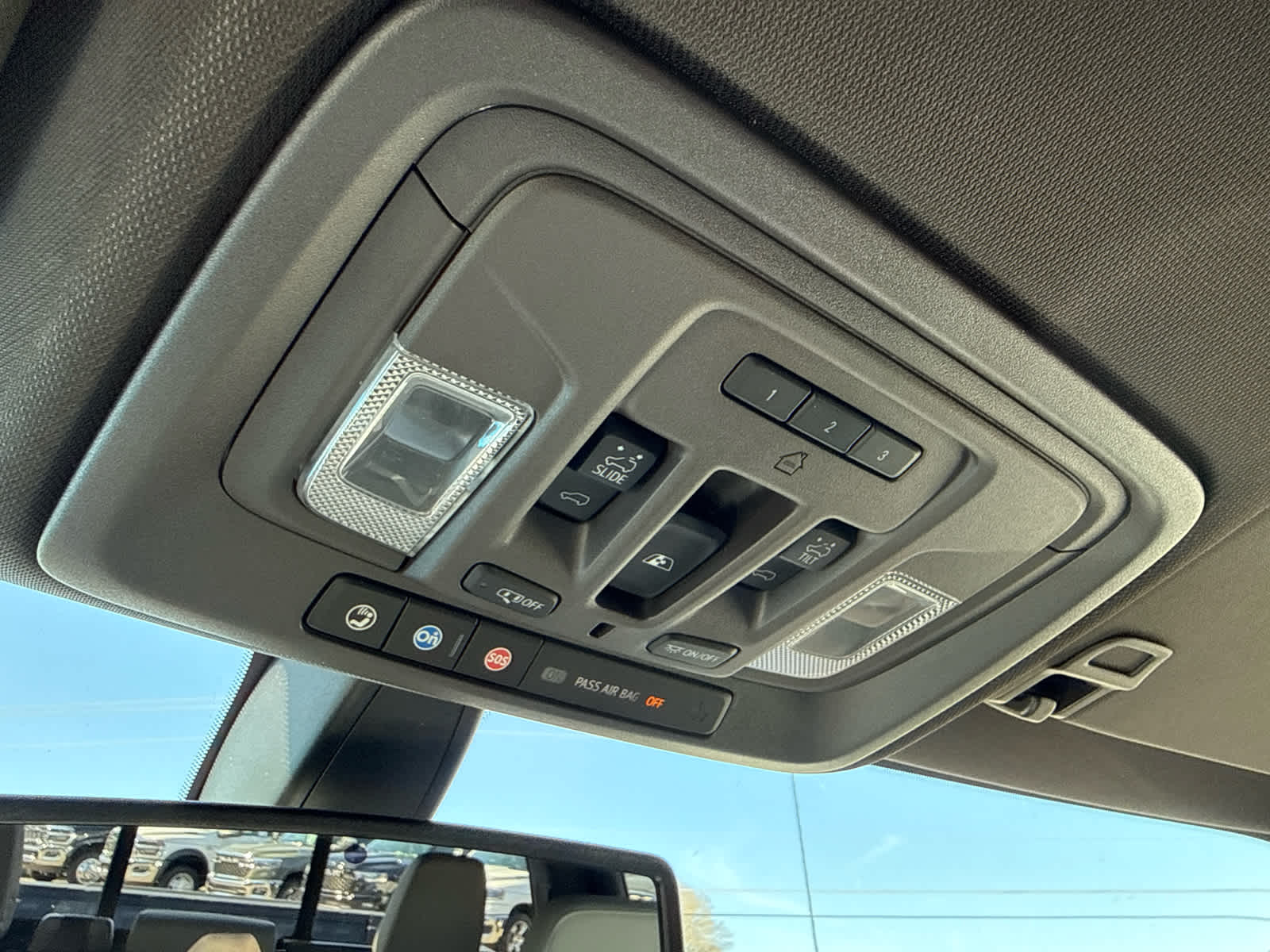 2021 Chevrolet Silverado 1500 4WD Crew Cab Short Bed LTZ