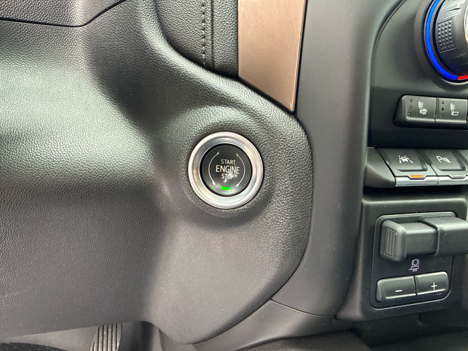 2021 Chevrolet Silverado 1500 4WD Crew Cab Short Bed High Country