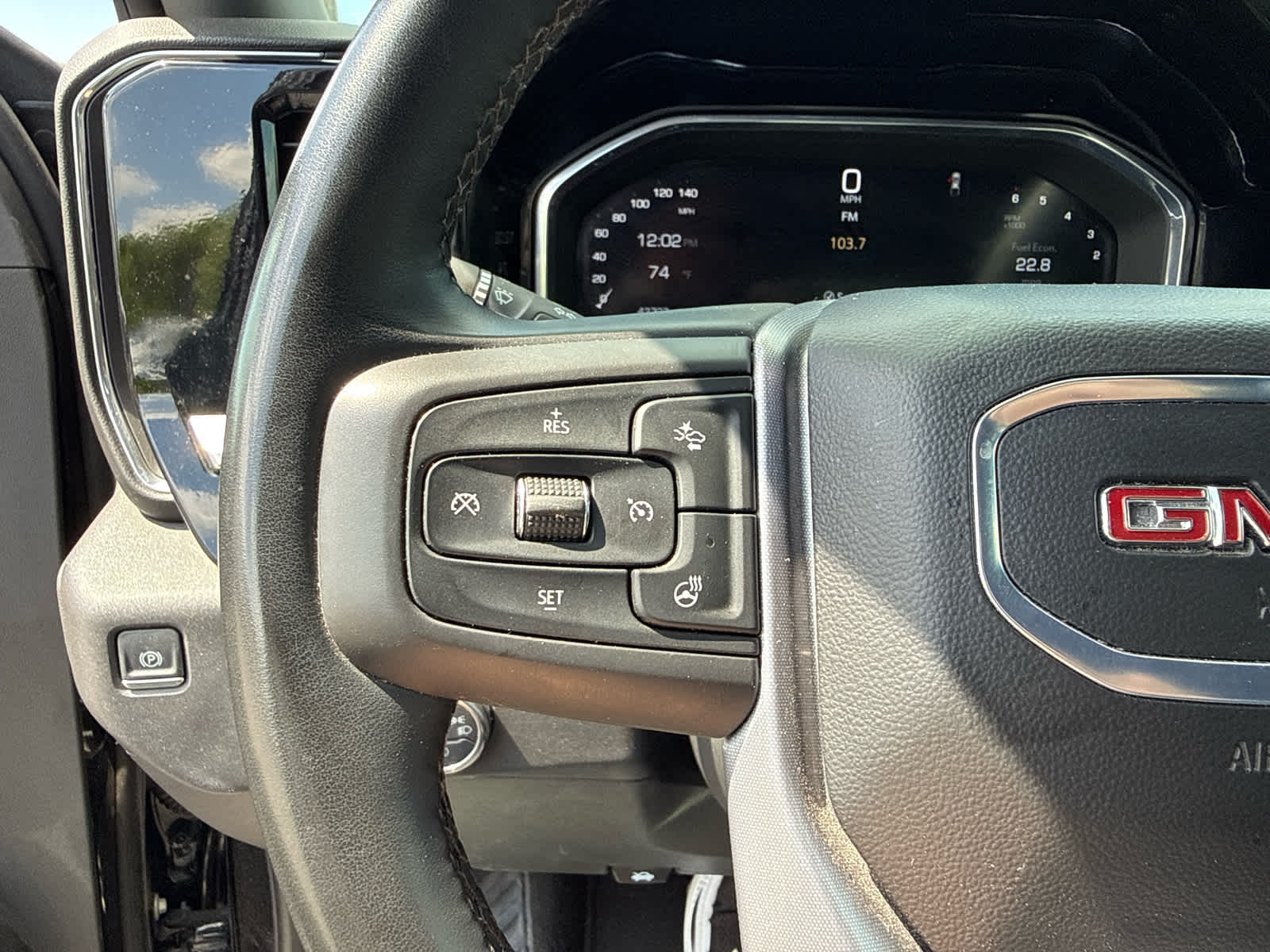 2025 GMC Sierra 1500 2WD Crew Cab Short Box SLT