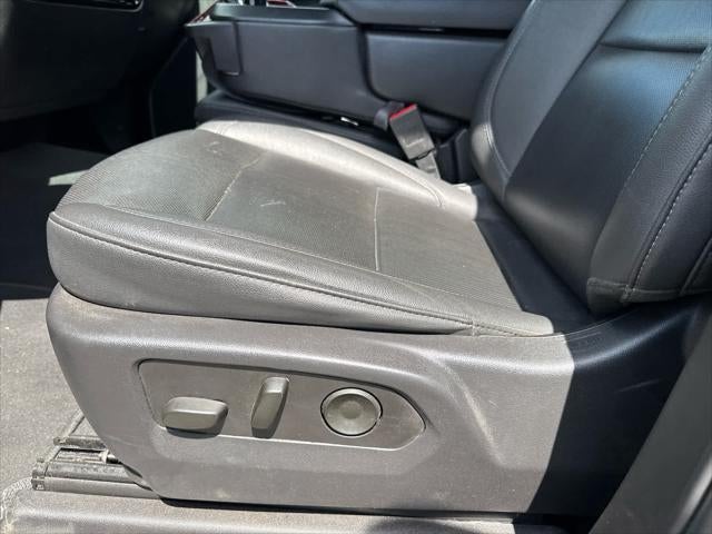 2025 GMC Sierra 1500 2WD Crew Cab Short Box SLT