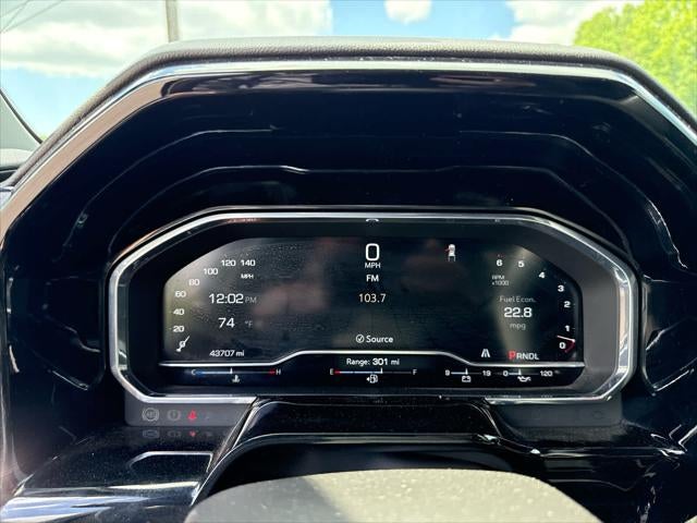 2025 GMC Sierra 1500 2WD Crew Cab Short Box SLT