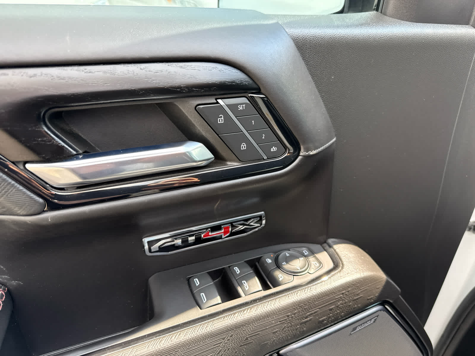 2024 GMC Sierra 1500 AT4X