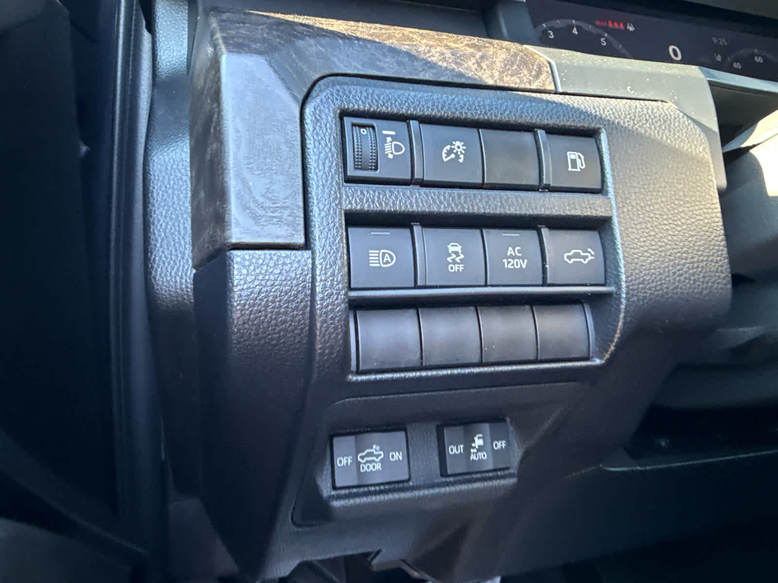 2025 Toyota Tacoma Hybrid Limited