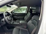 2025 Nissan Pathfinder SL FWD