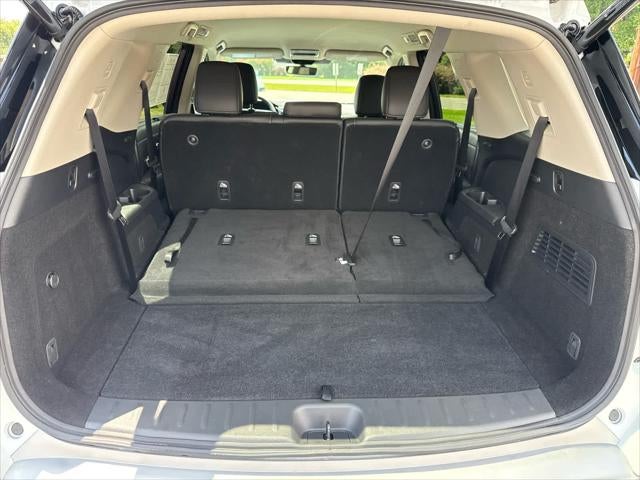 2025 Nissan Pathfinder SL FWD