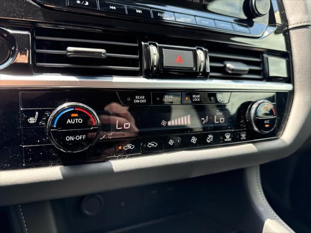 2025 Nissan Pathfinder SL FWD
