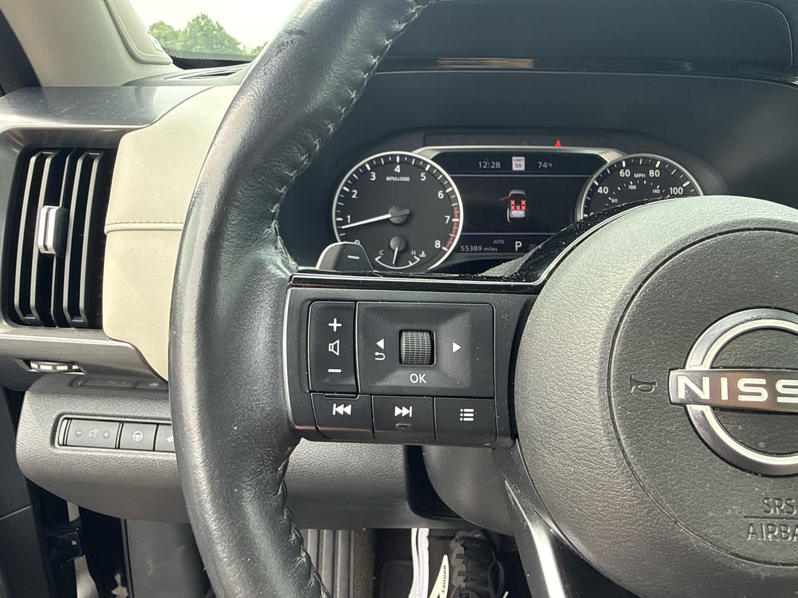 2023 Nissan Pathfinder SL 4WD