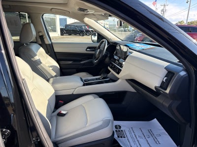 2023 Nissan Pathfinder SL 4WD