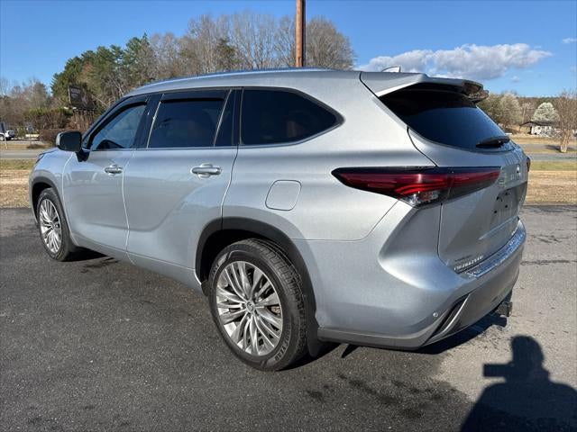 2022 Toyota Highlander Platinum