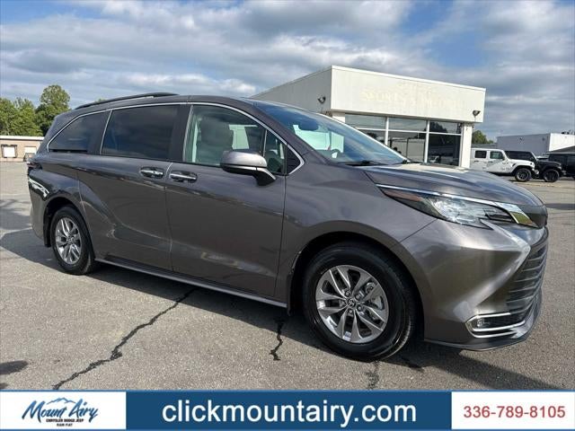 2023 Toyota Sienna XLE