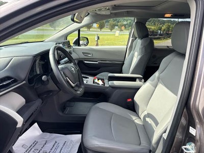 2023 Toyota Sienna XLE