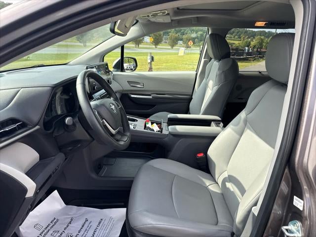 2023 Toyota Sienna XLE