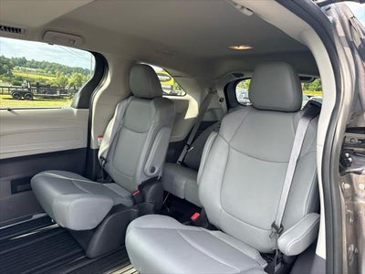 2023 Toyota Sienna XLE