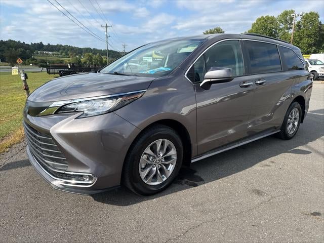 2023 Toyota Sienna XLE