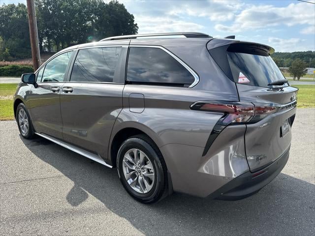 2023 Toyota Sienna XLE
