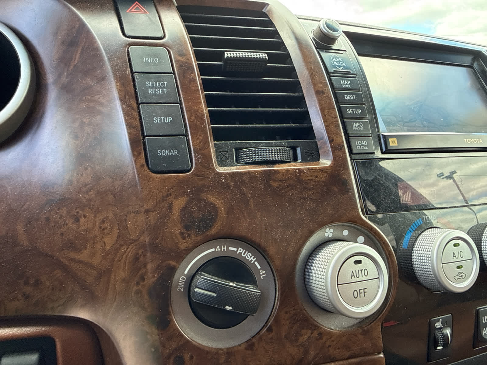 2010 Toyota Tundra LTD