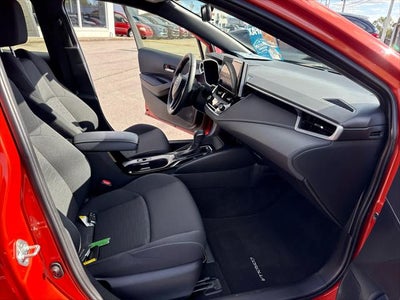 2025 Toyota Corolla Hatchback SE