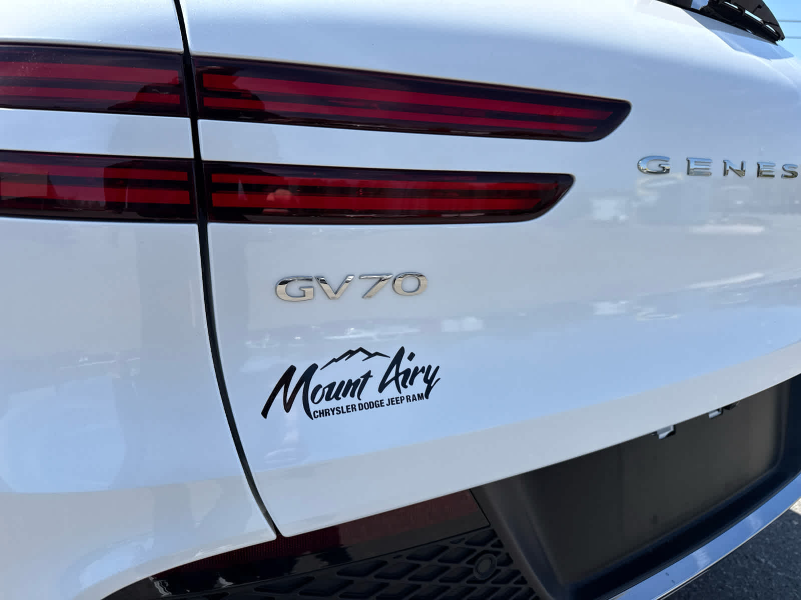 2025 Genesis GV70 2.5T AWD