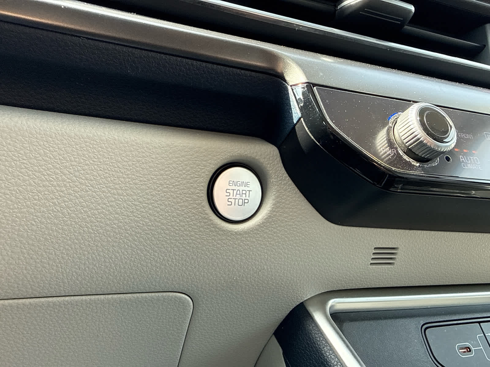 2025 Kia Carnival MPV SX Prestige