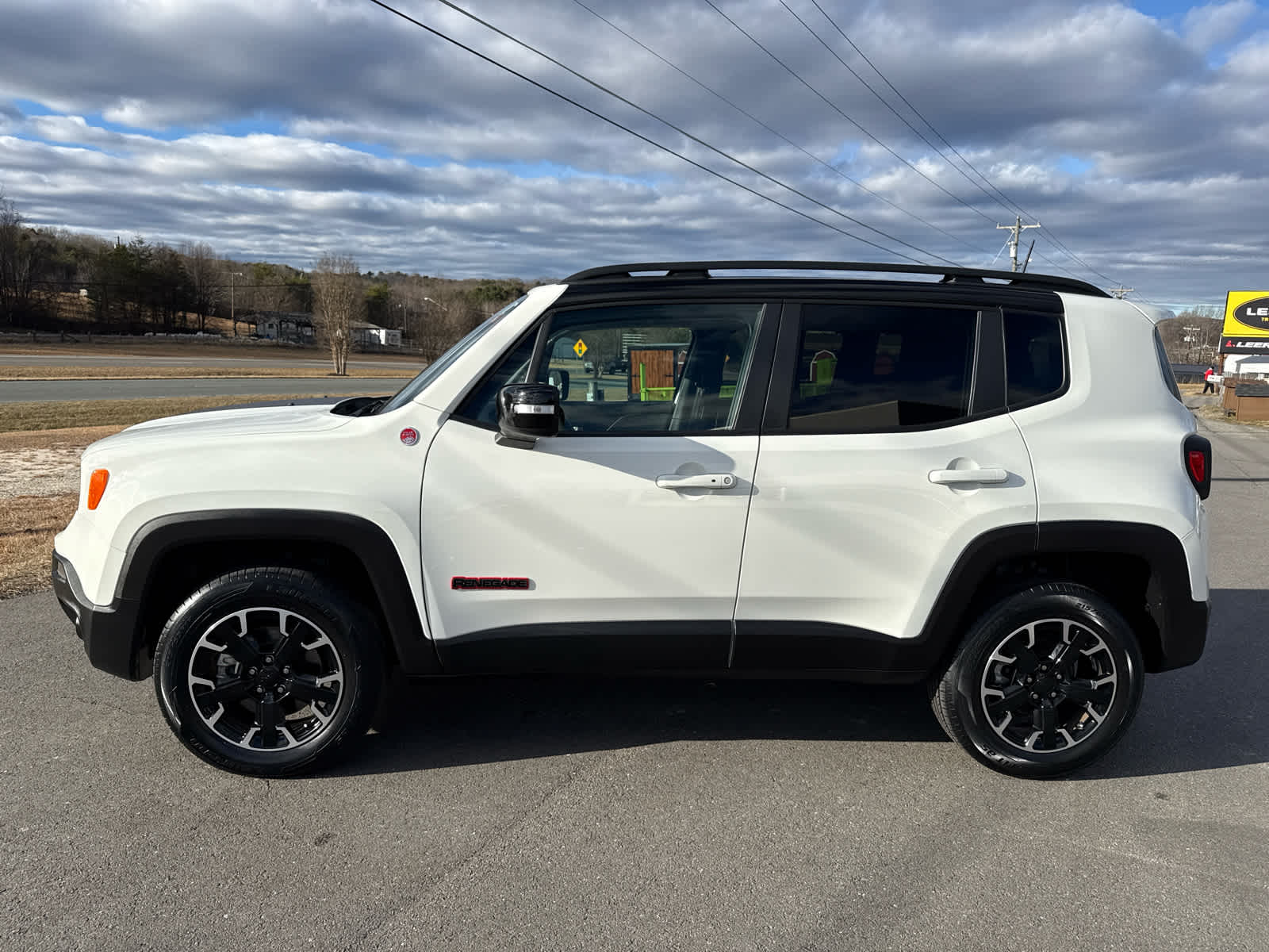 2023 Jeep Renegade Trailhawk 4x4