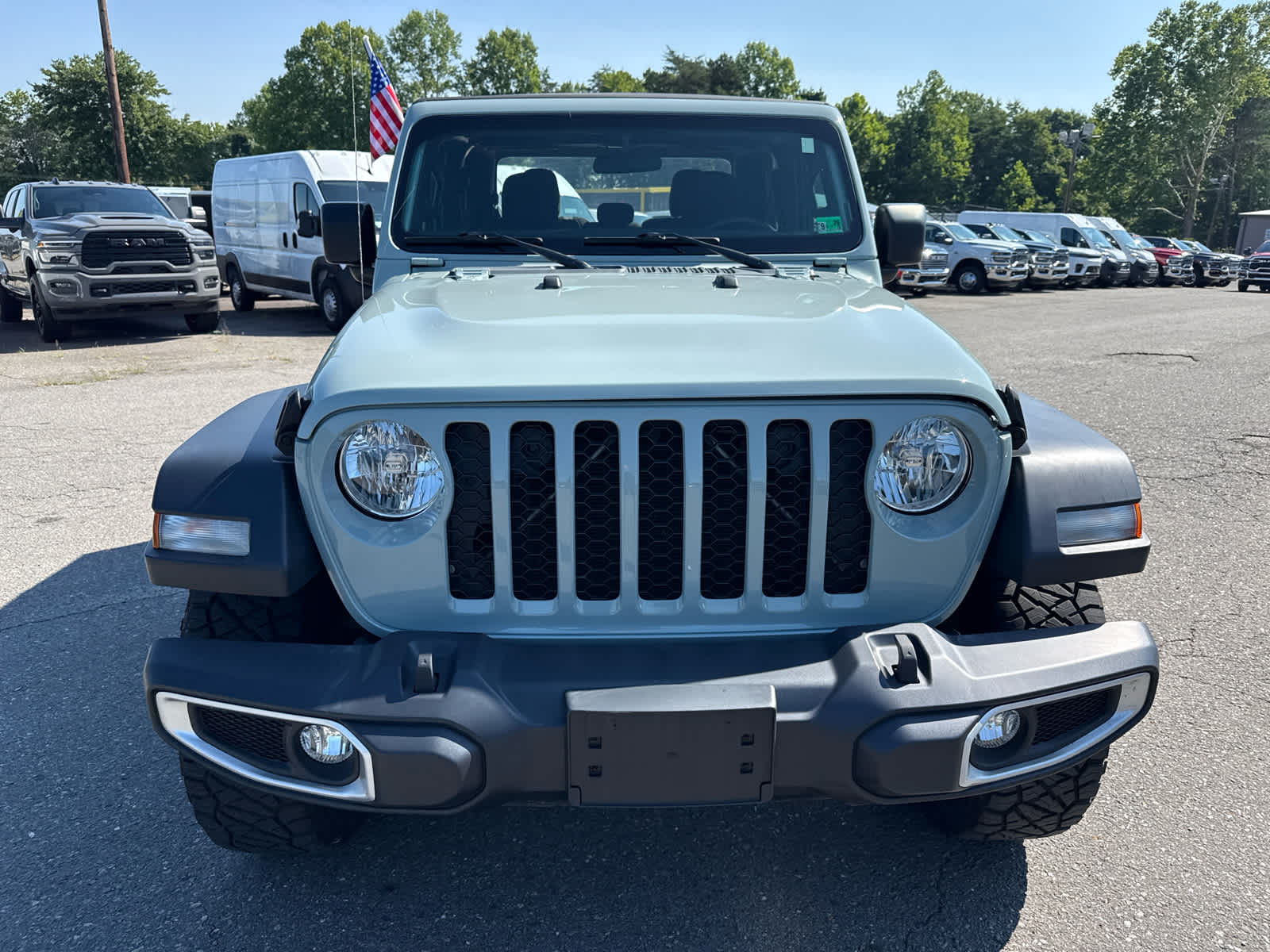 2023 Jeep Gladiator Sport