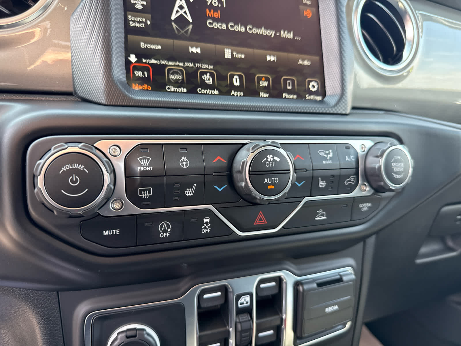 2023 Jeep Gladiator Overland