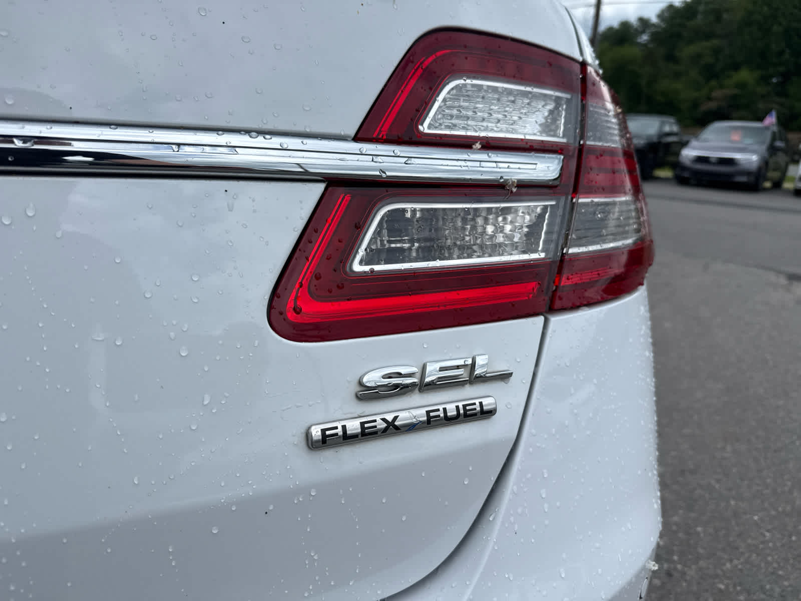 2018 Ford Taurus SEL