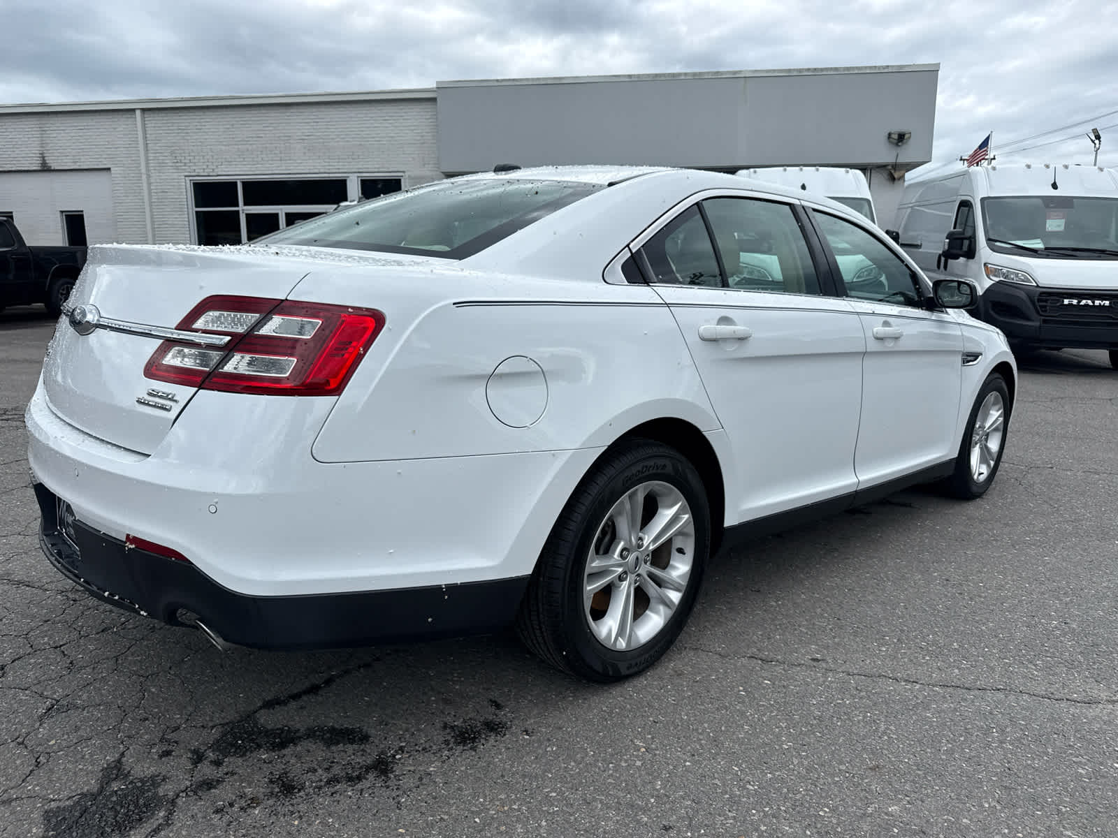 2018 Ford Taurus SEL