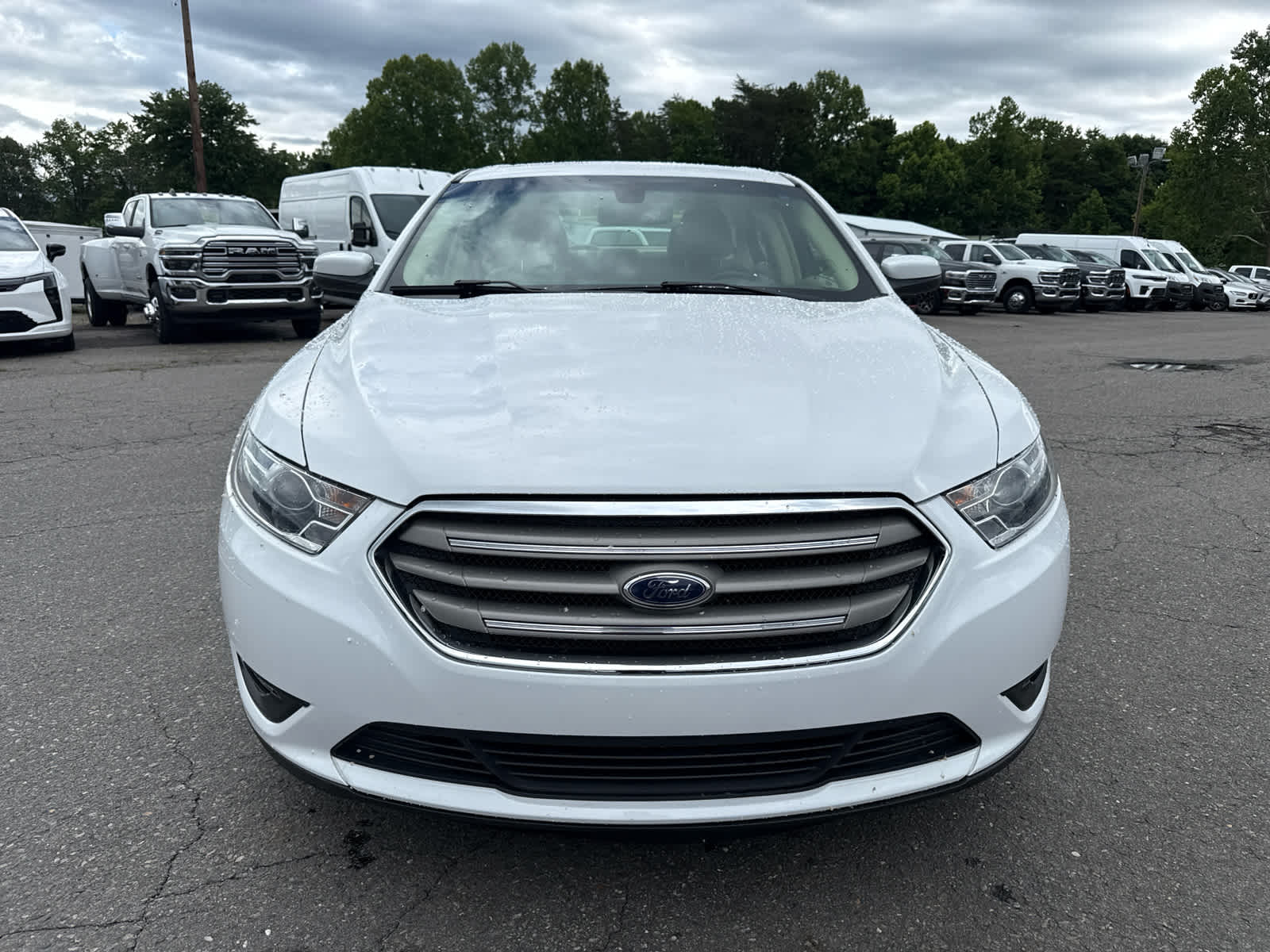 2018 Ford Taurus SEL