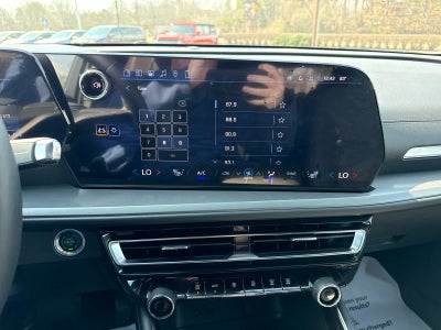 2026 Chevrolet Traverse AWD LT