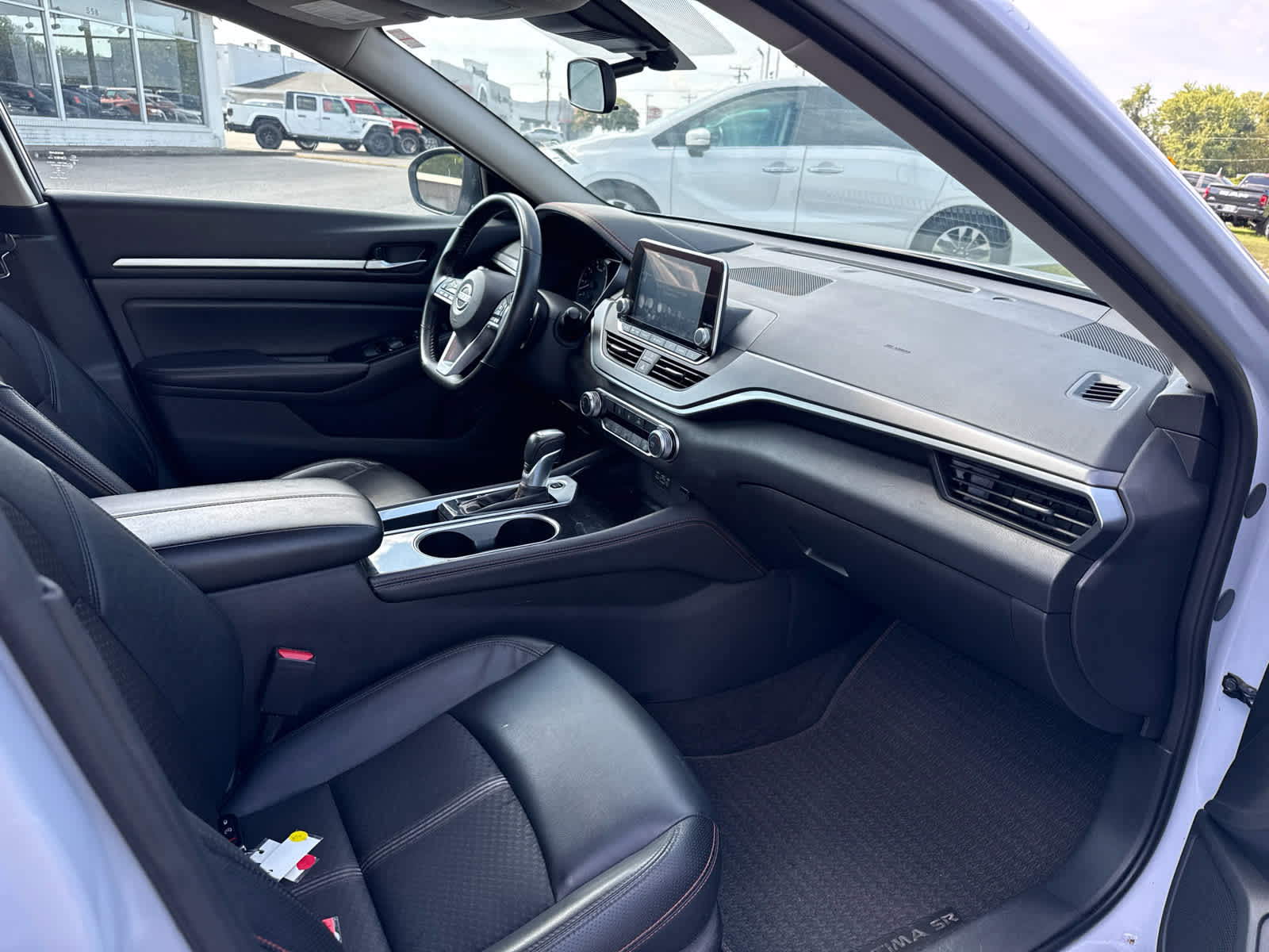 2025 Nissan Altima SR