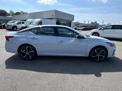 2025 Nissan Altima SR